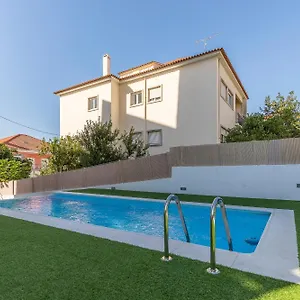 Studentville Academia Bed and breakfast